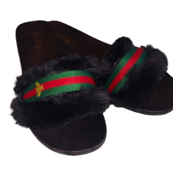 Rouge! Shoes - Rouge cute gold bee sandals size 9 red/green band